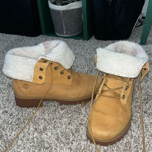 Women’s Timberlines Size 8.5